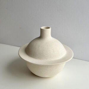 Ceramic vase by Karin Amdal